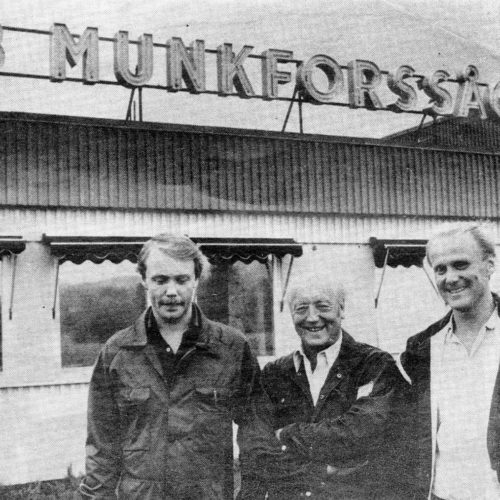 Three men outside Munkforssagar, who started the production of Munkfors saw blades
